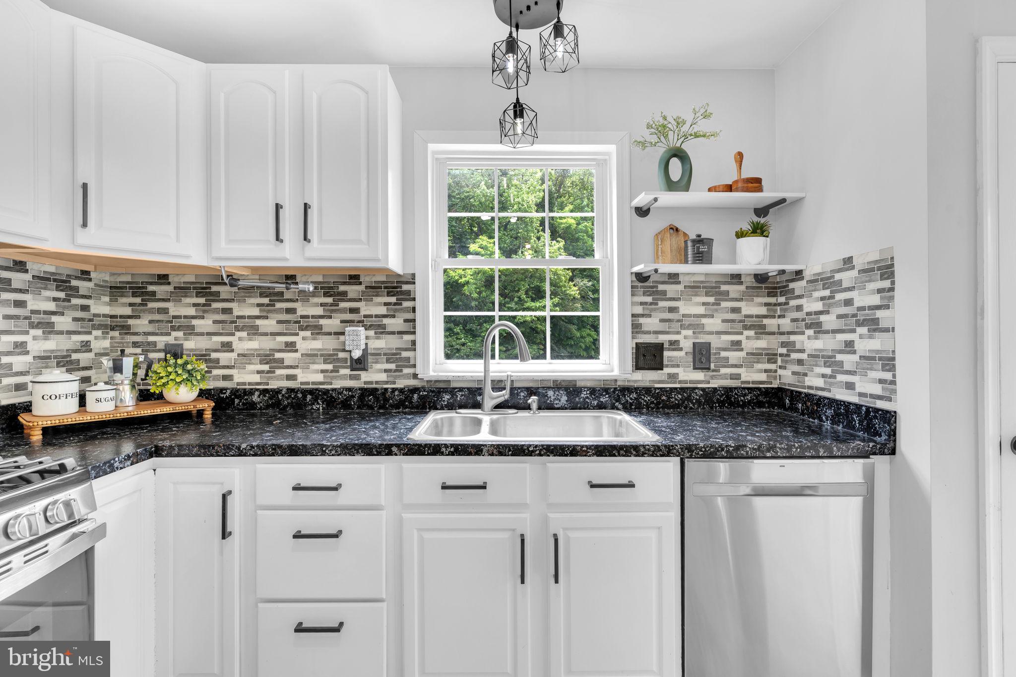 4152 WINDY HILLS LANE