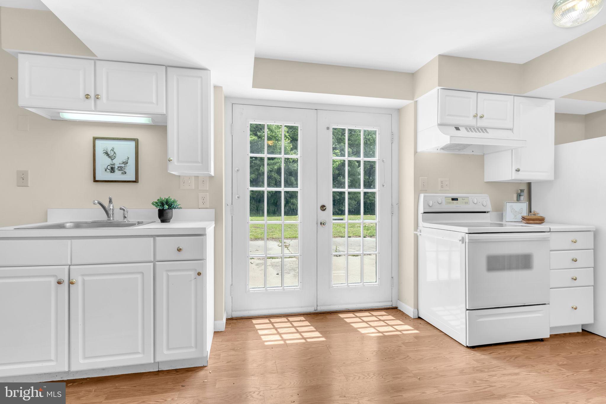 4152 WINDY HILLS LANE