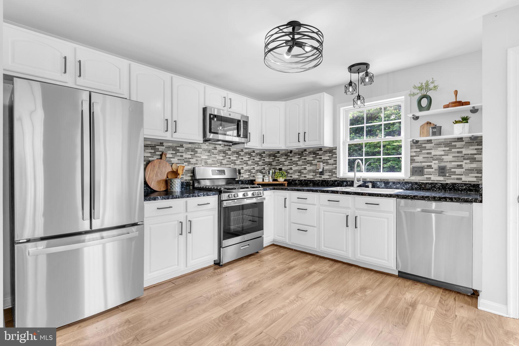 4152 WINDY HILLS LANE