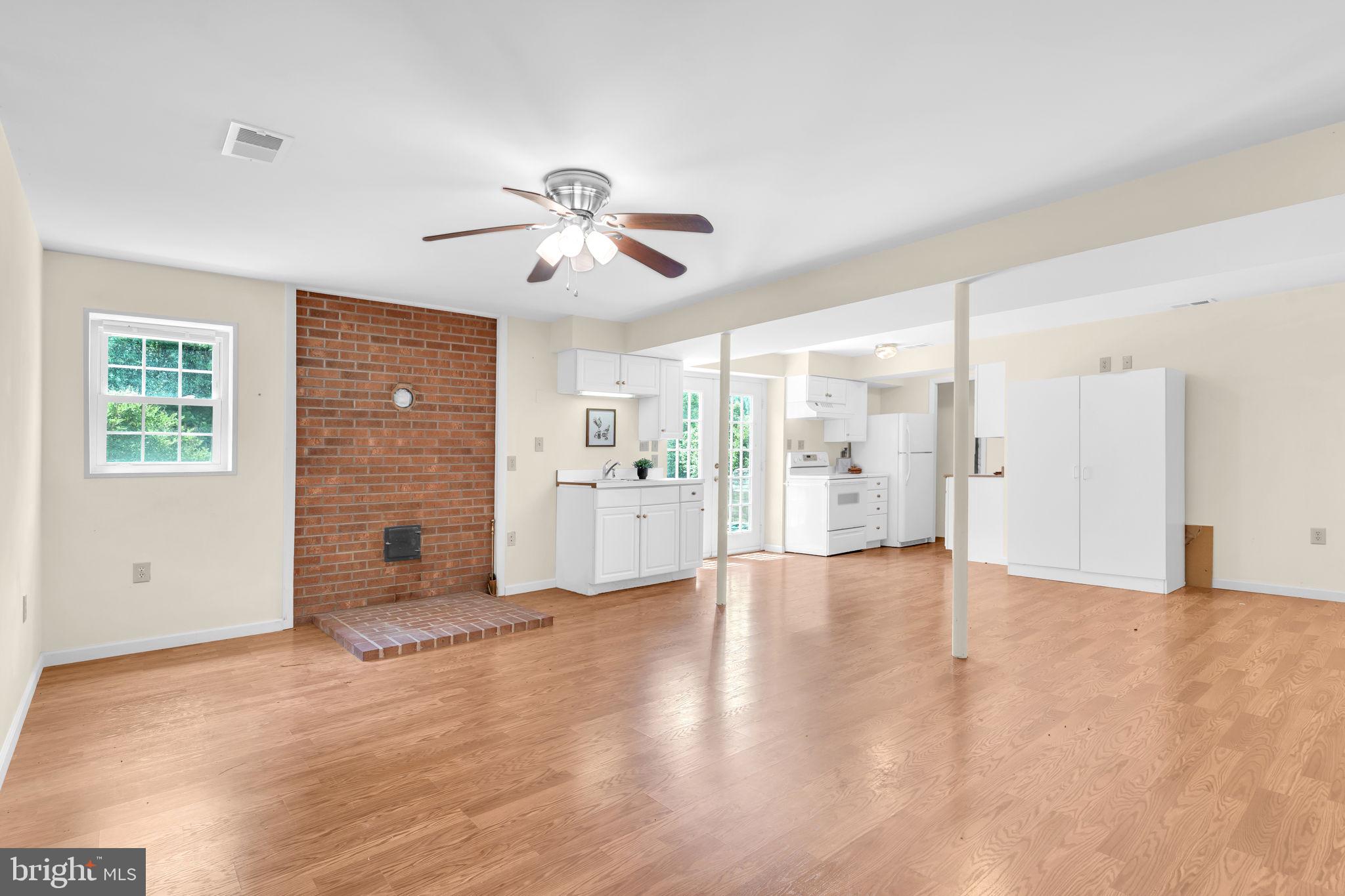 4152 WINDY HILLS LANE