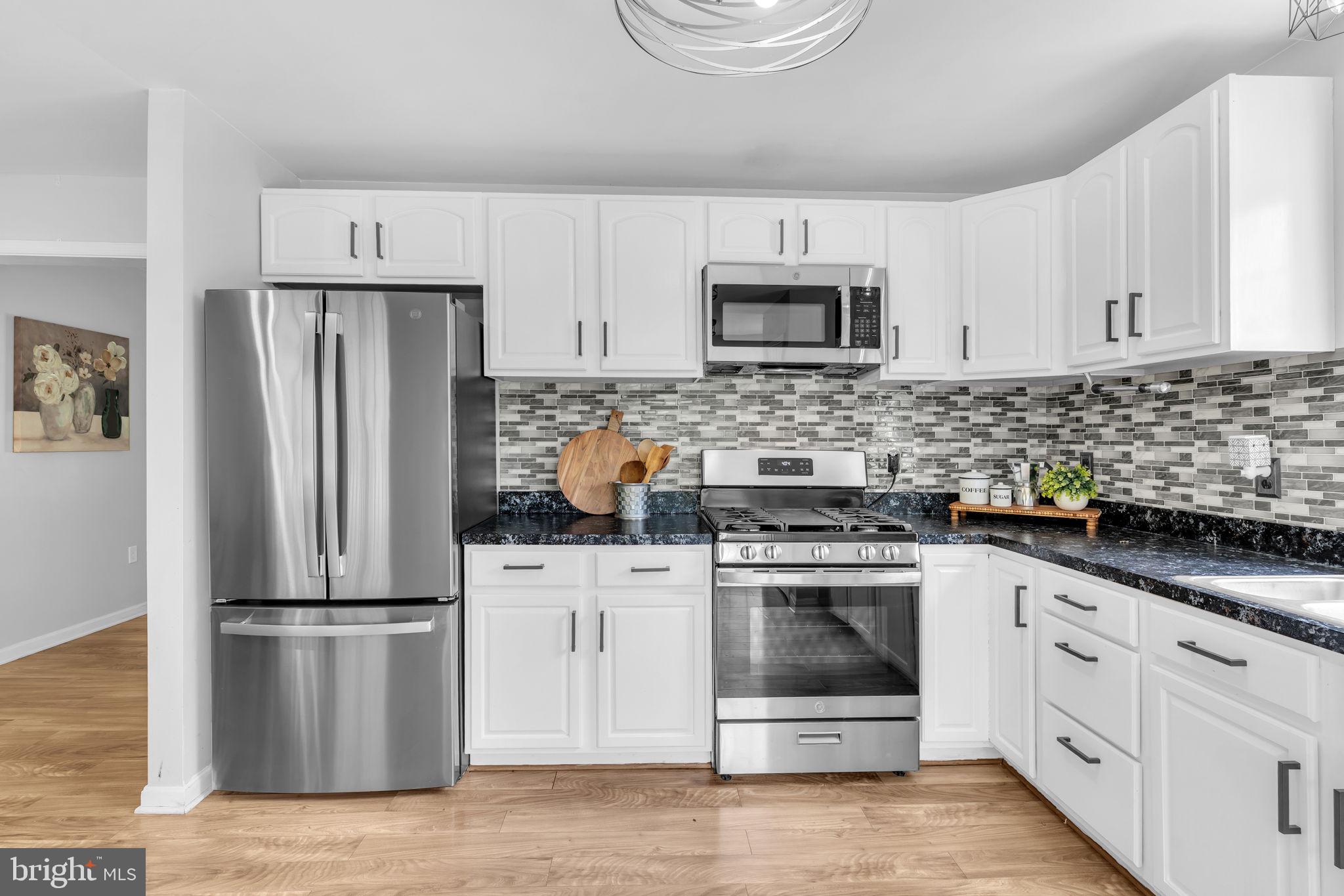 4152 WINDY HILLS LANE