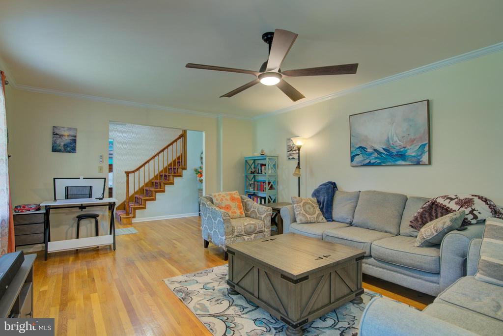 8406 CEDAR LANE