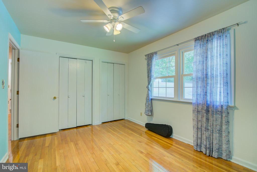 8406 CEDAR LANE