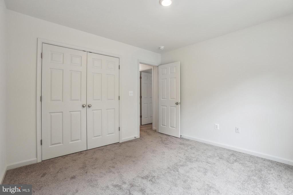 11041 LEE STREET