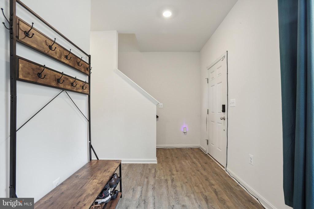11041 LEE STREET