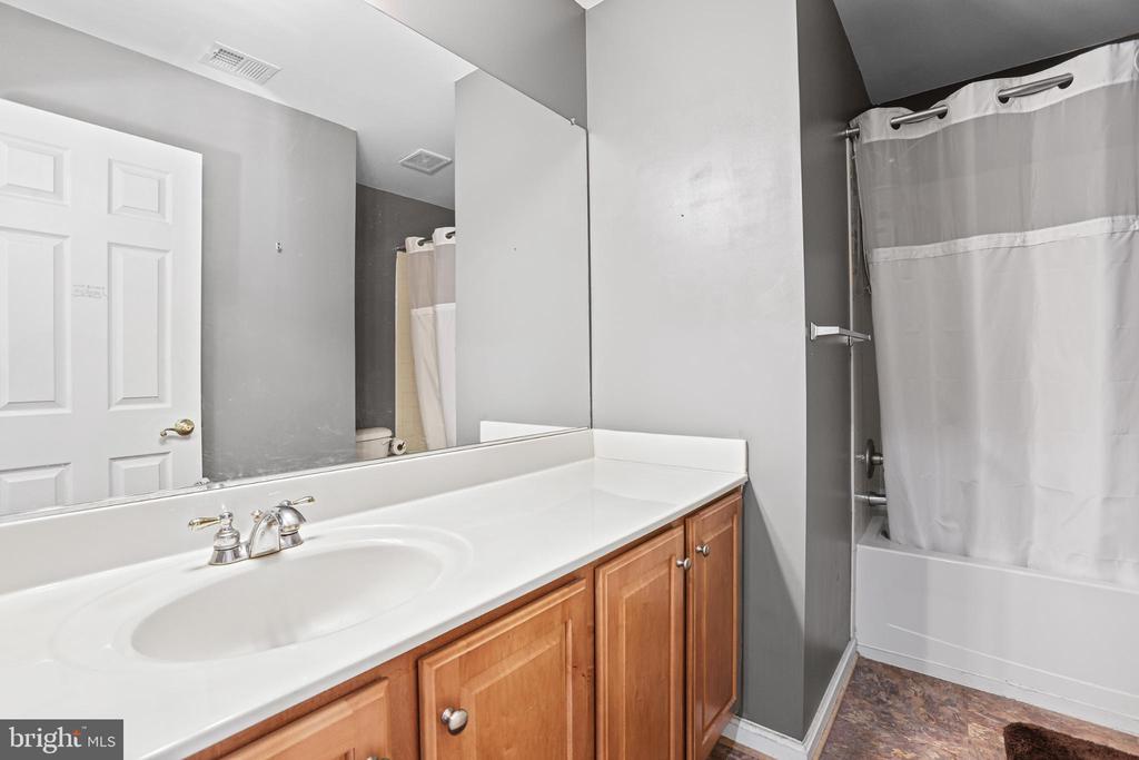4260 ALEXIS LANE