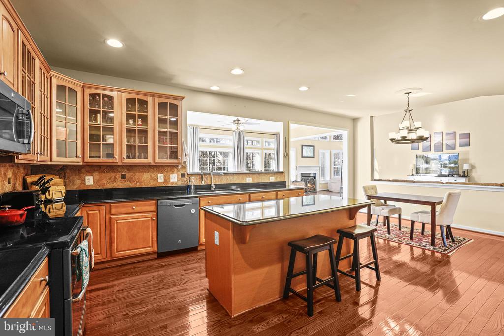 4260 ALEXIS LANE