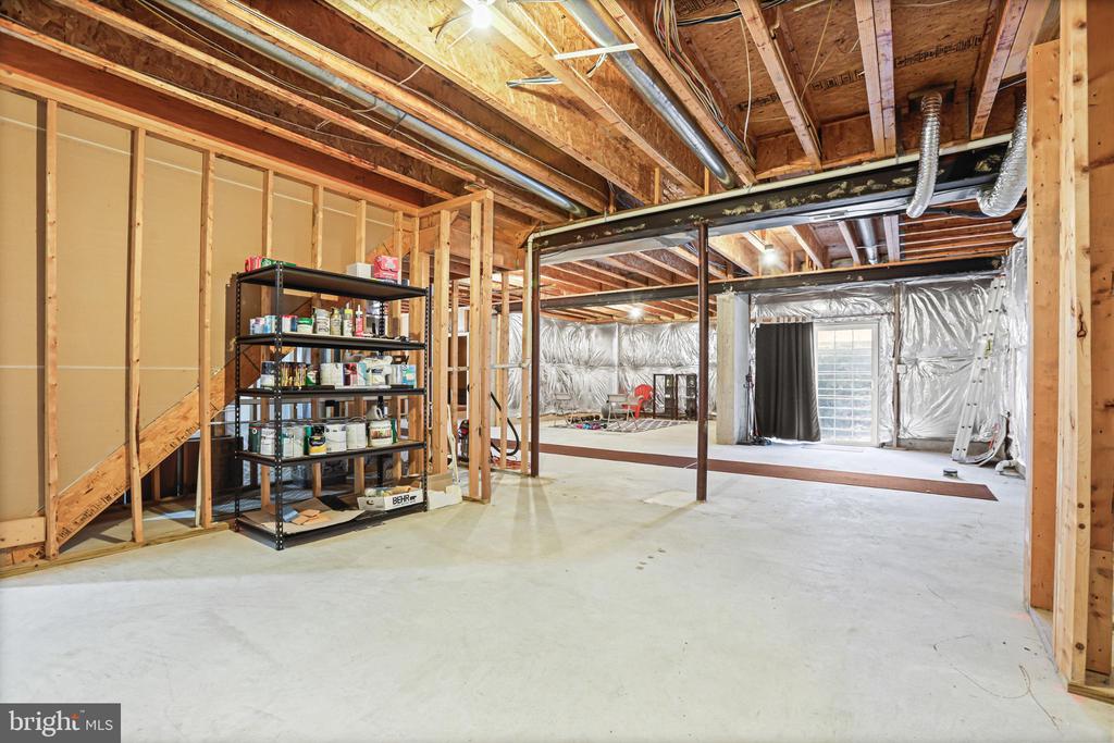 4260 ALEXIS LANE