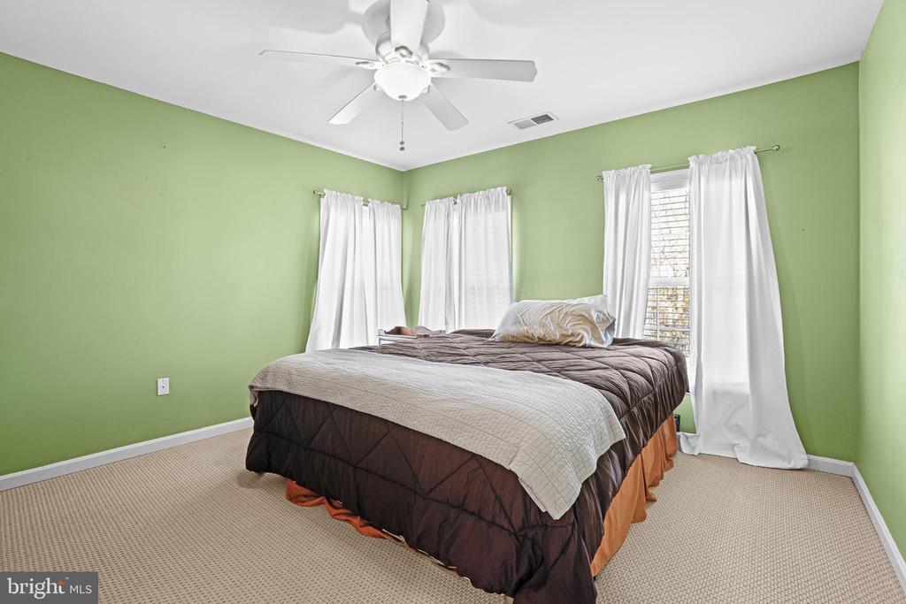4260 ALEXIS LANE
