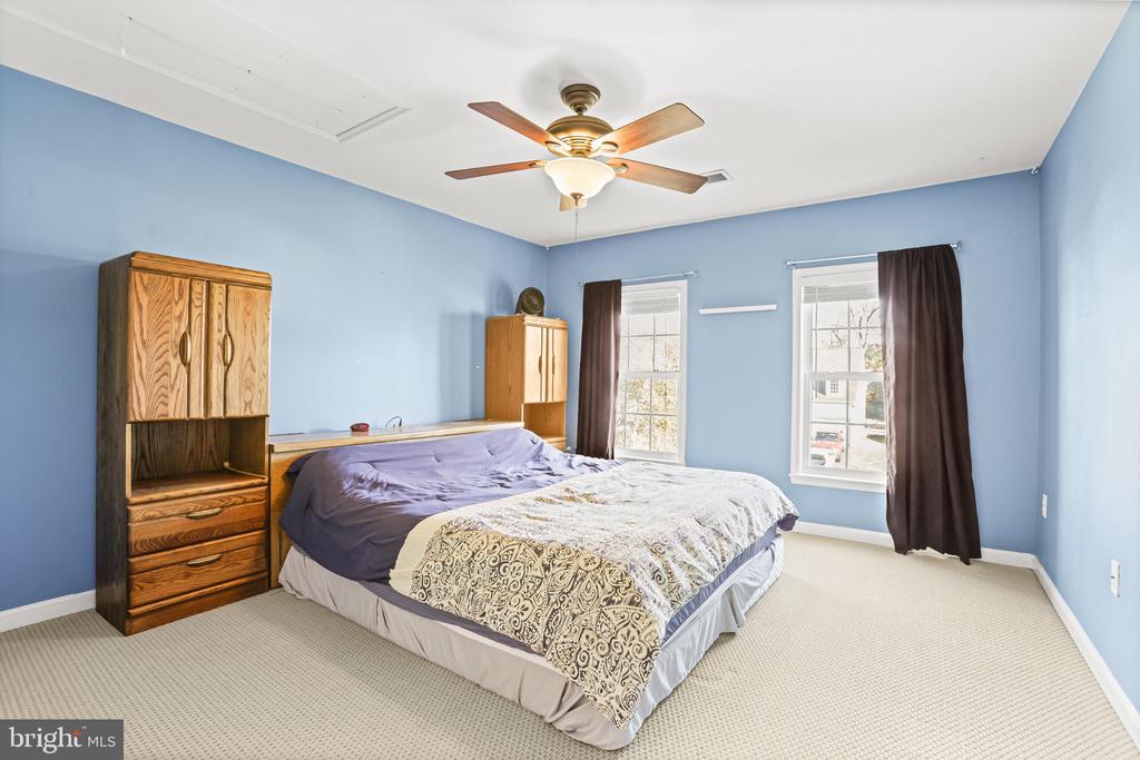 4260 ALEXIS LANE