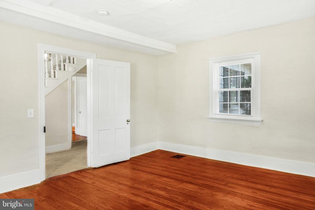 10287 DAHLGREN ROAD