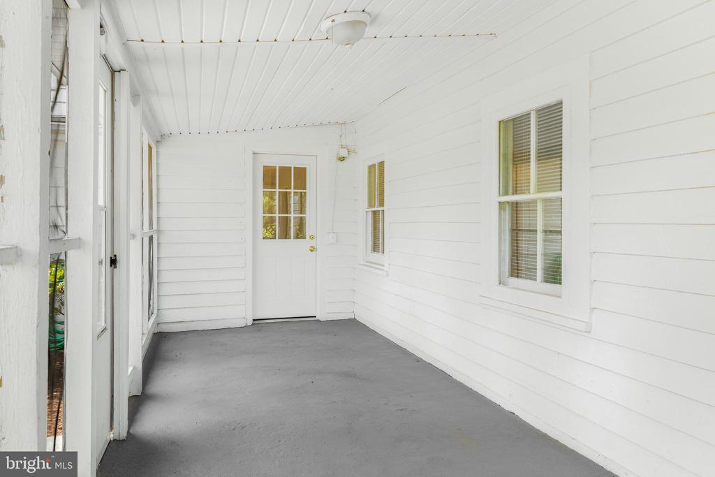 10287 DAHLGREN ROAD