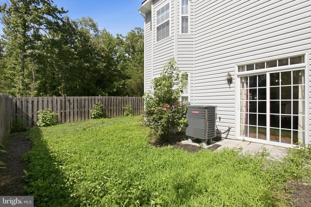 5200 DRAKES COURT