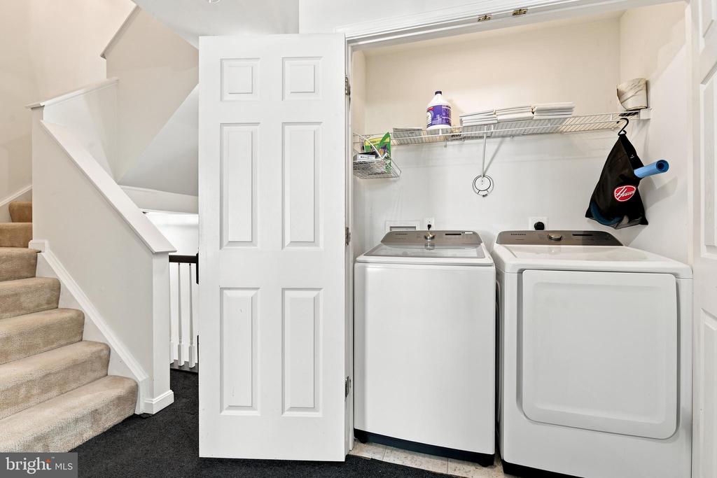 5200 DRAKES COURT