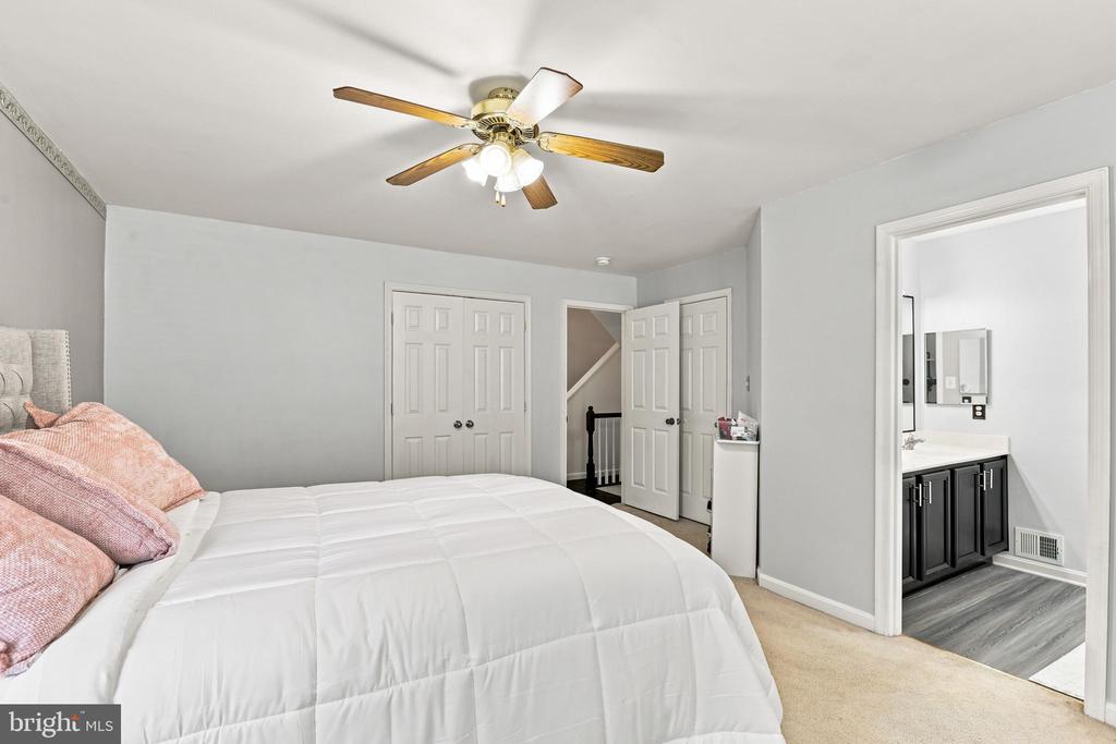 5200 DRAKES COURT
