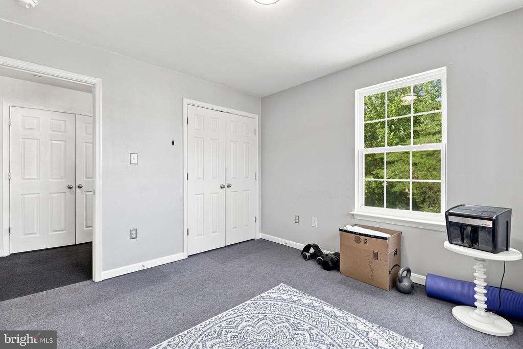 5200 DRAKES COURT