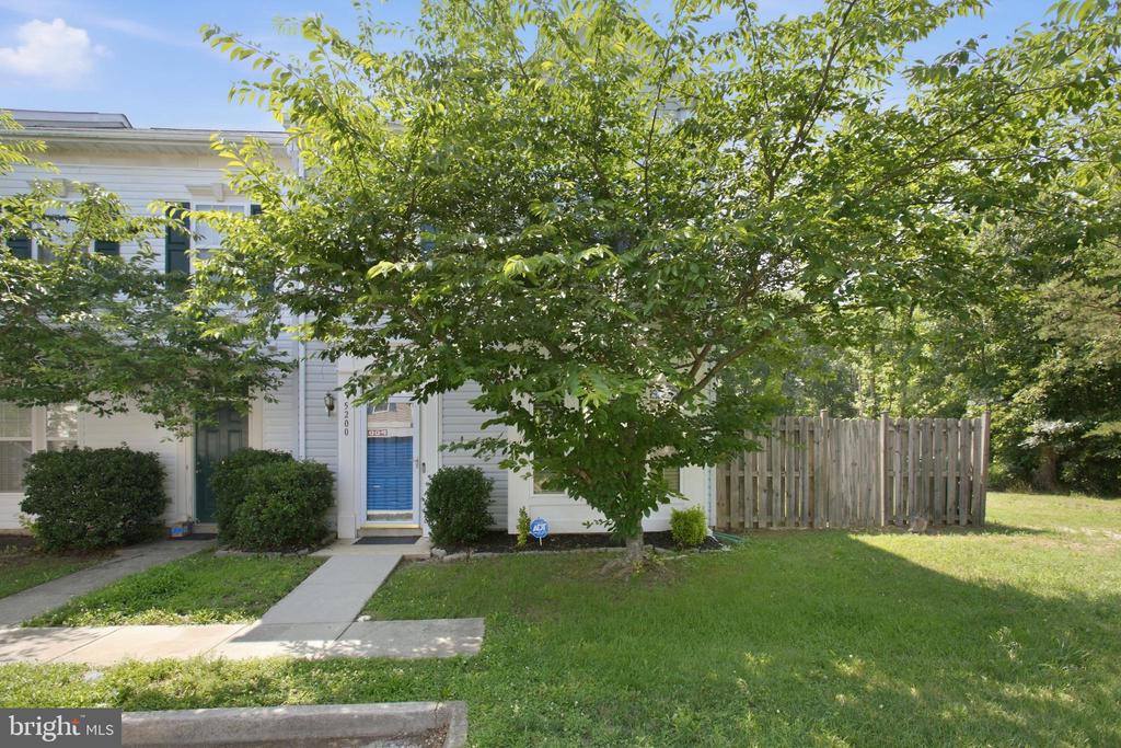 5200 DRAKES COURT
