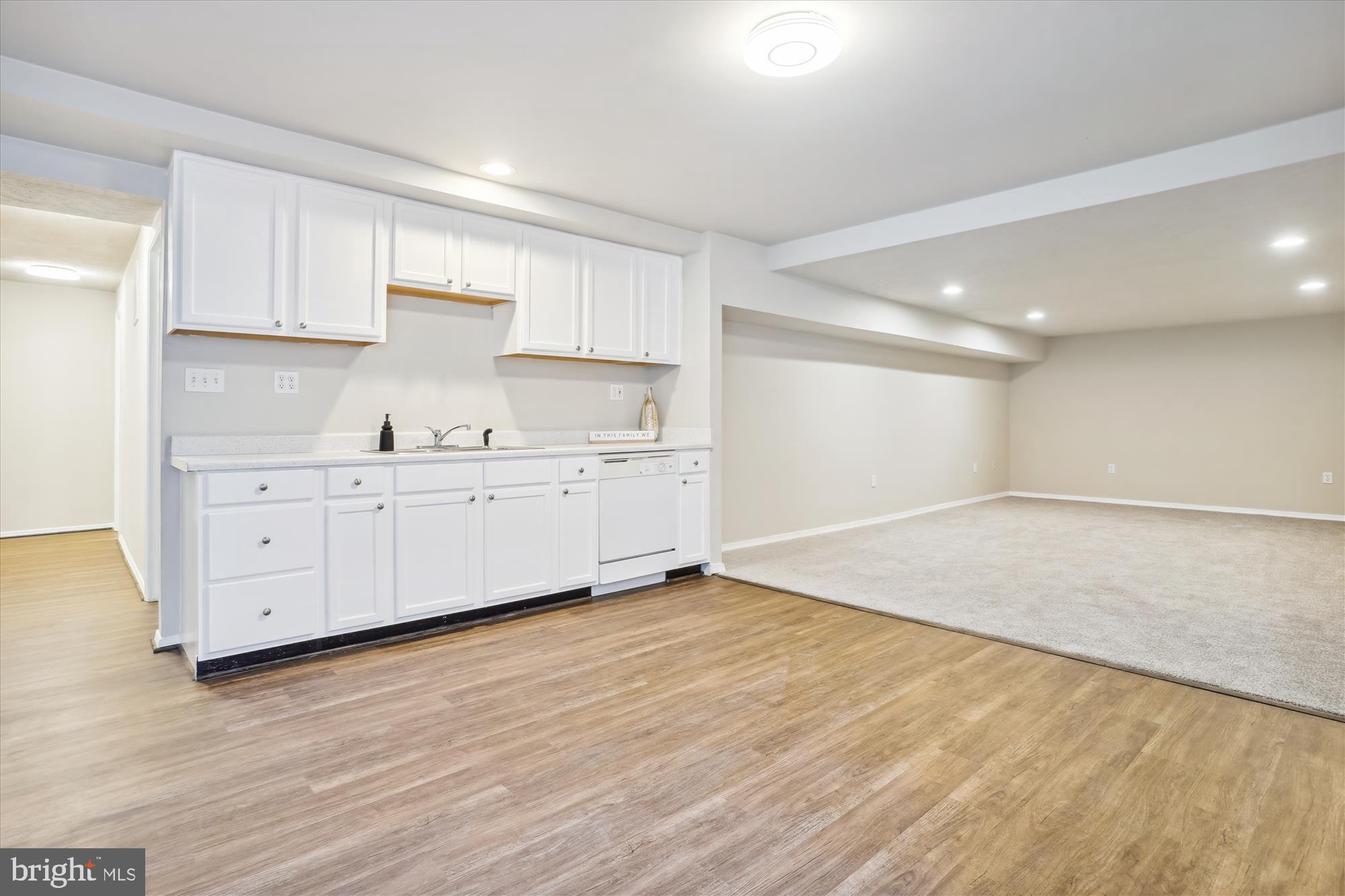 10204 NAPOLEON STREET