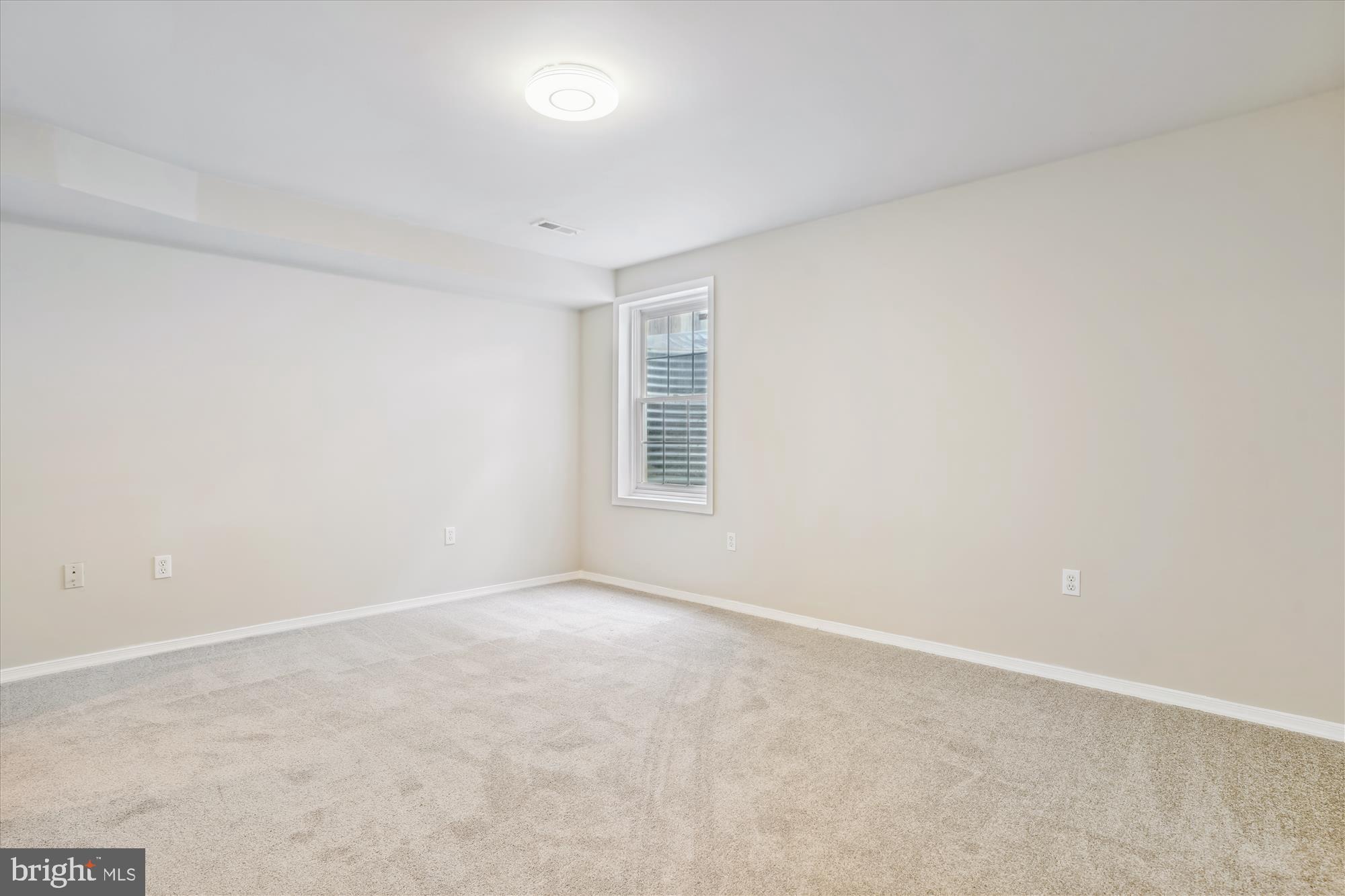 10204 NAPOLEON STREET