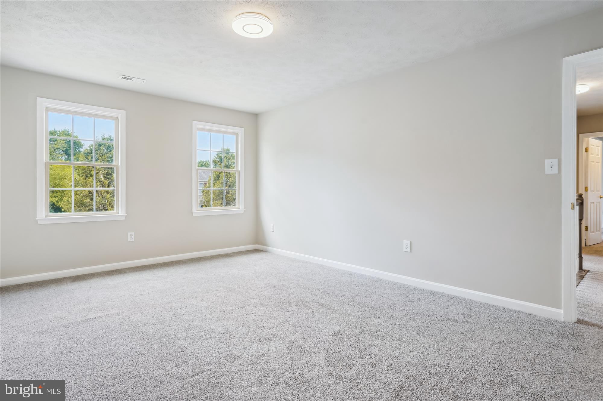 10204 NAPOLEON STREET