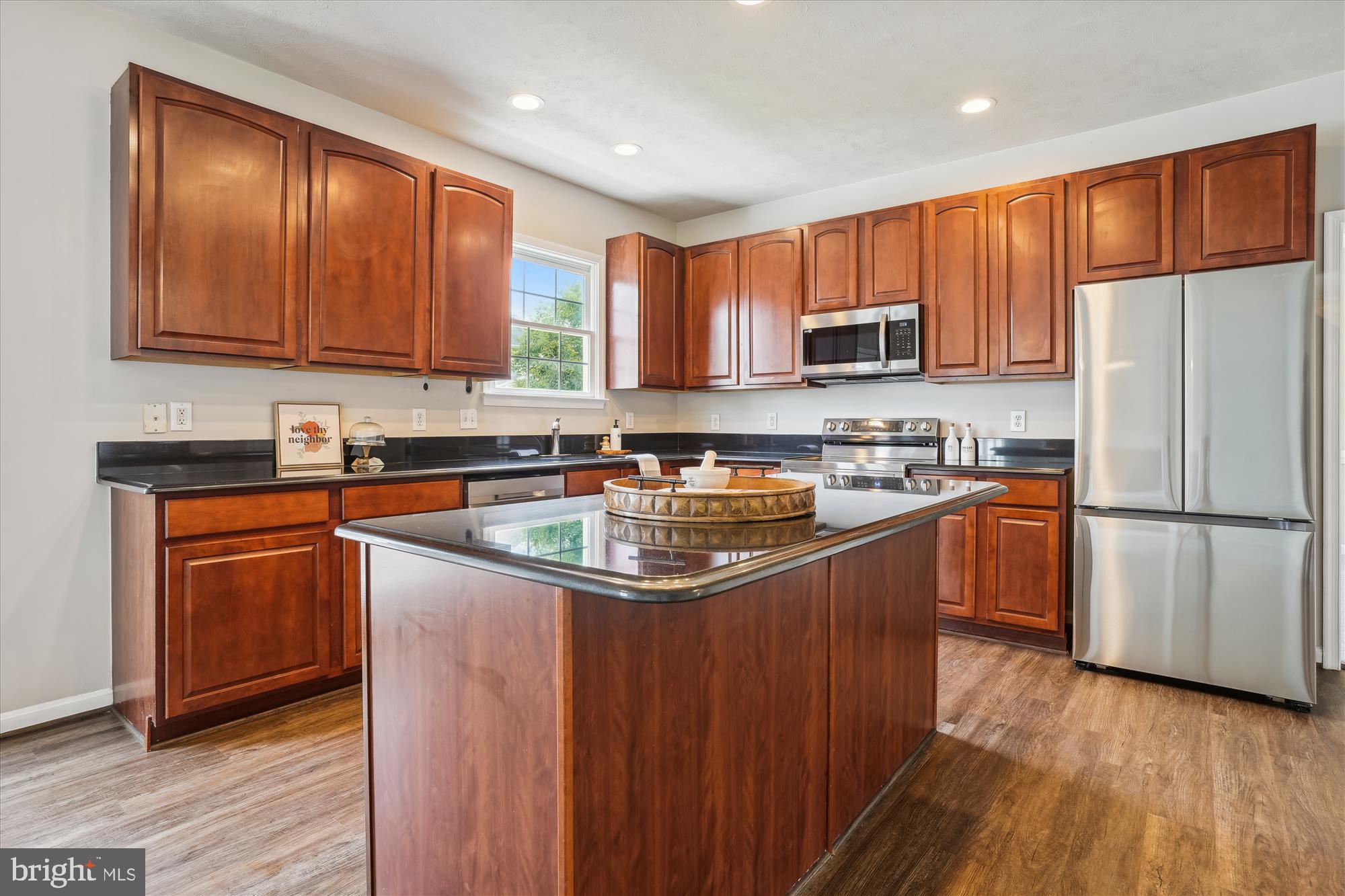 10204 NAPOLEON STREET