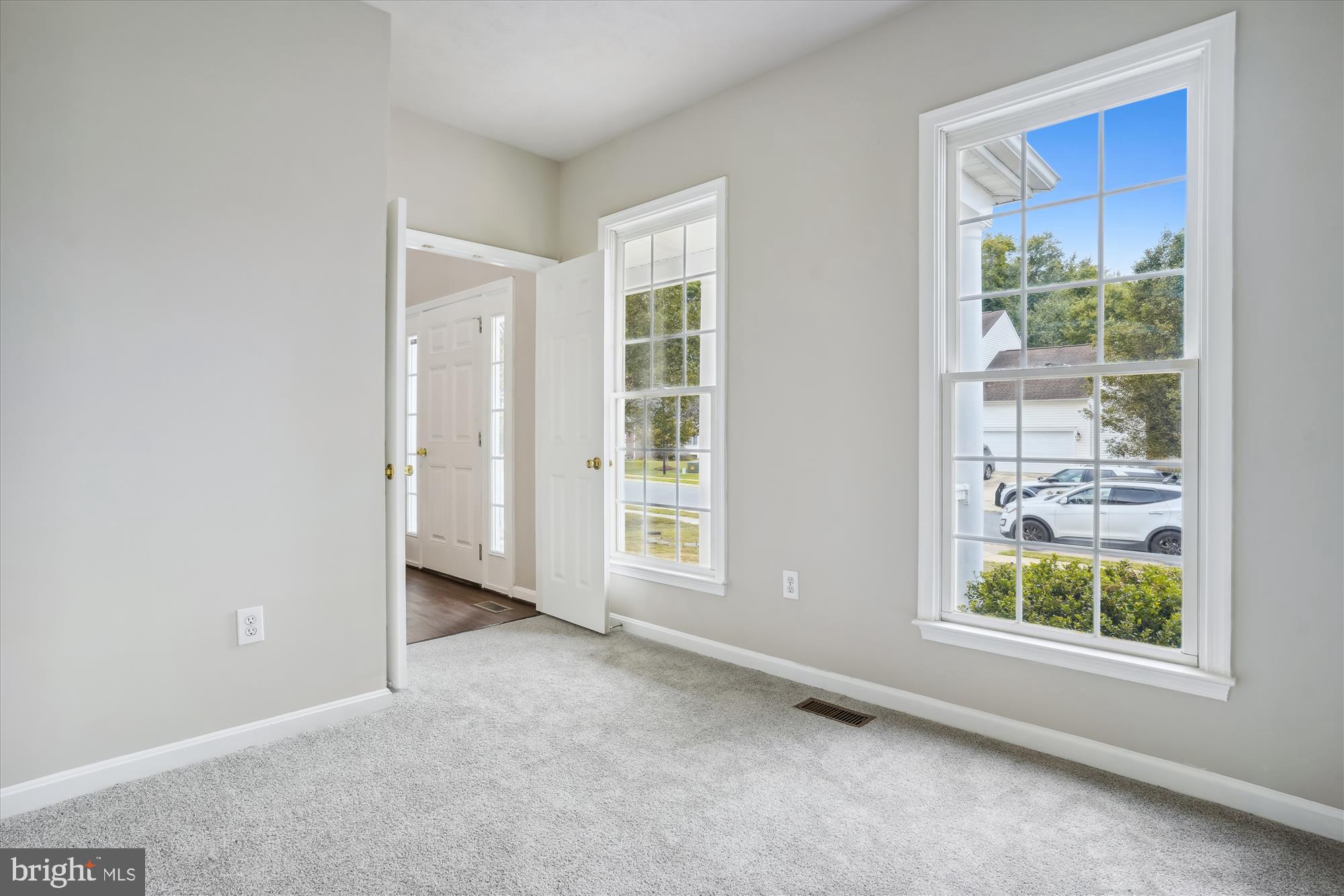 10204 NAPOLEON STREET