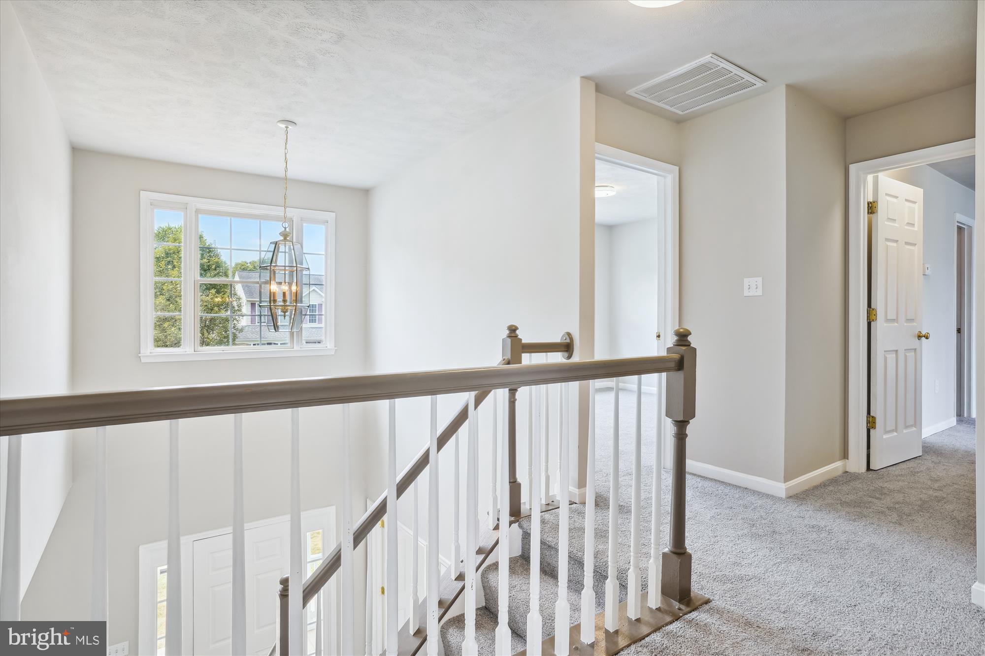 10204 NAPOLEON STREET