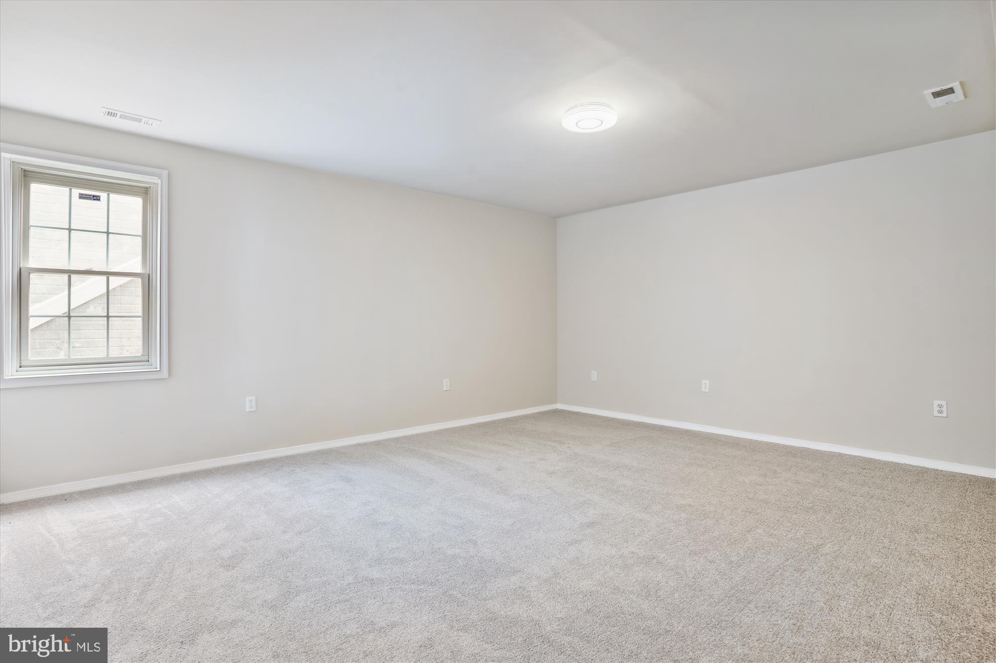 10204 NAPOLEON STREET