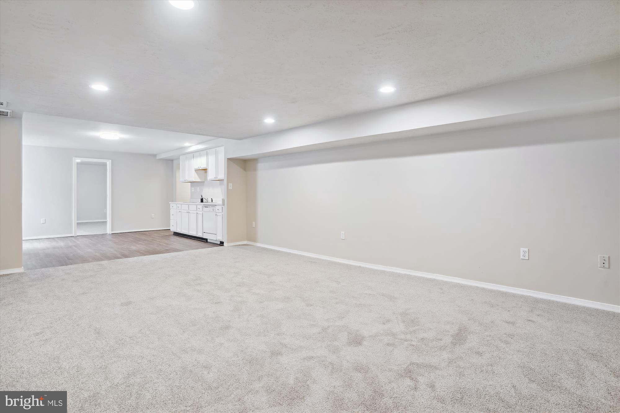 10204 NAPOLEON STREET