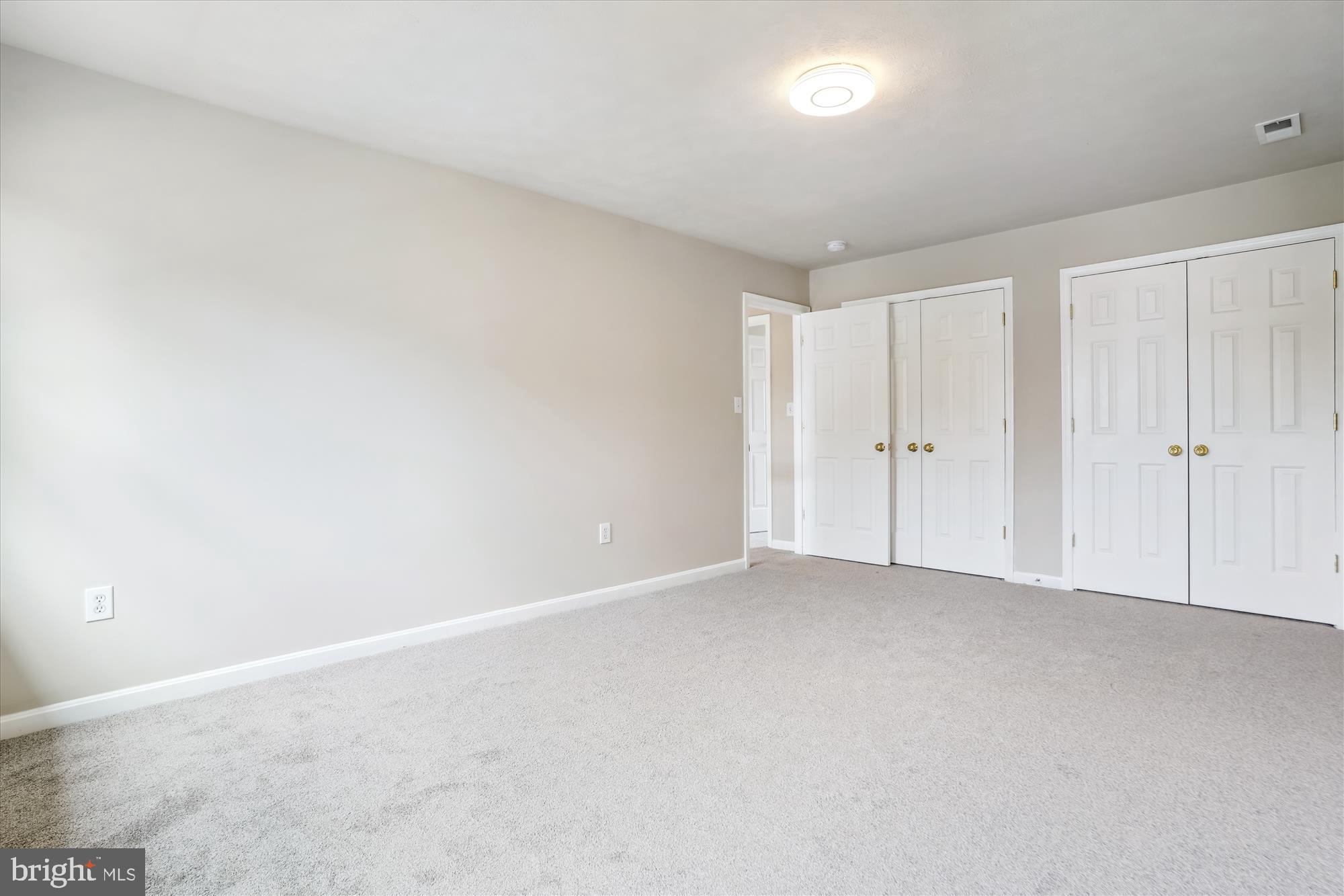 10204 NAPOLEON STREET