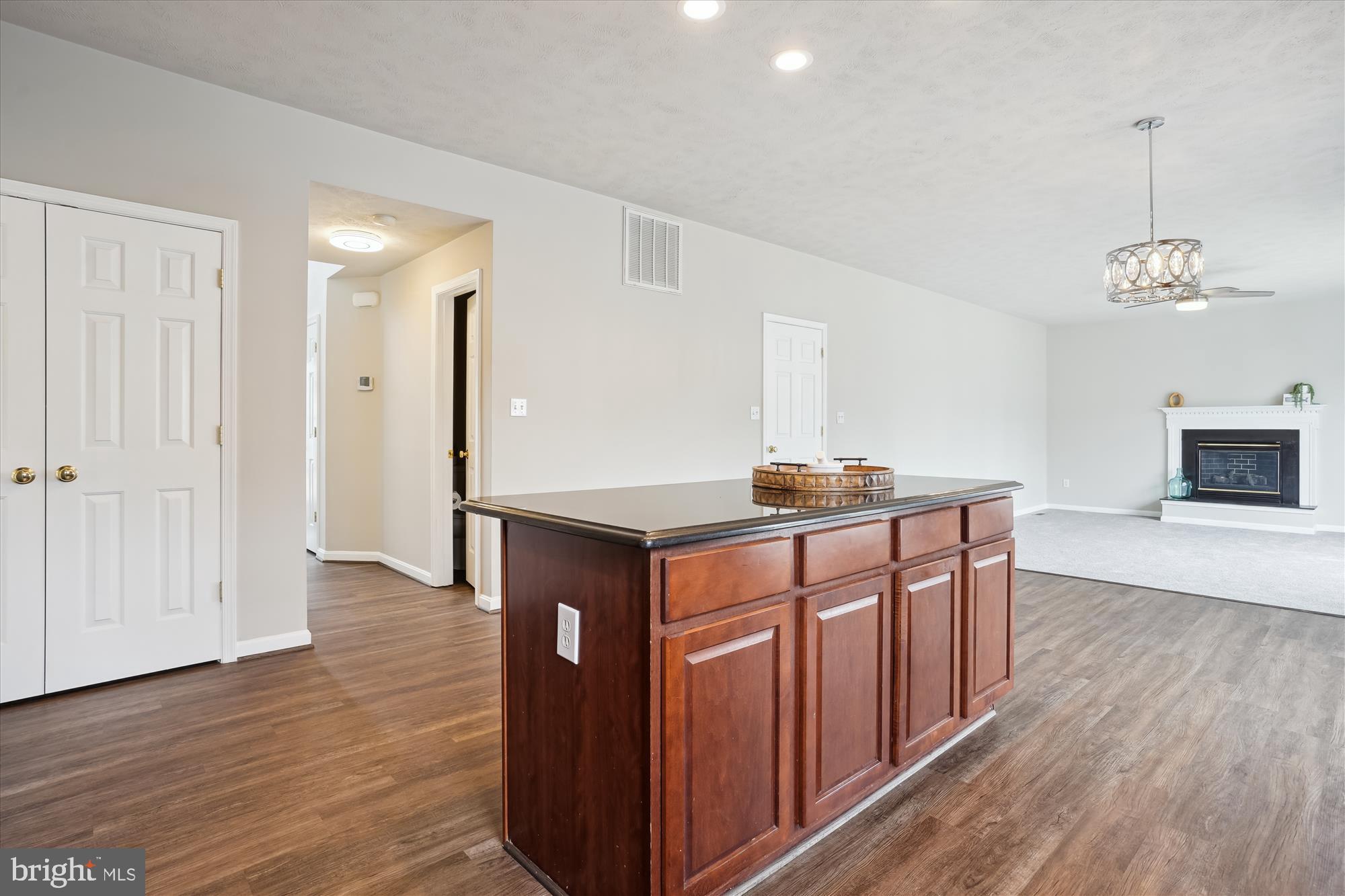 10204 NAPOLEON STREET