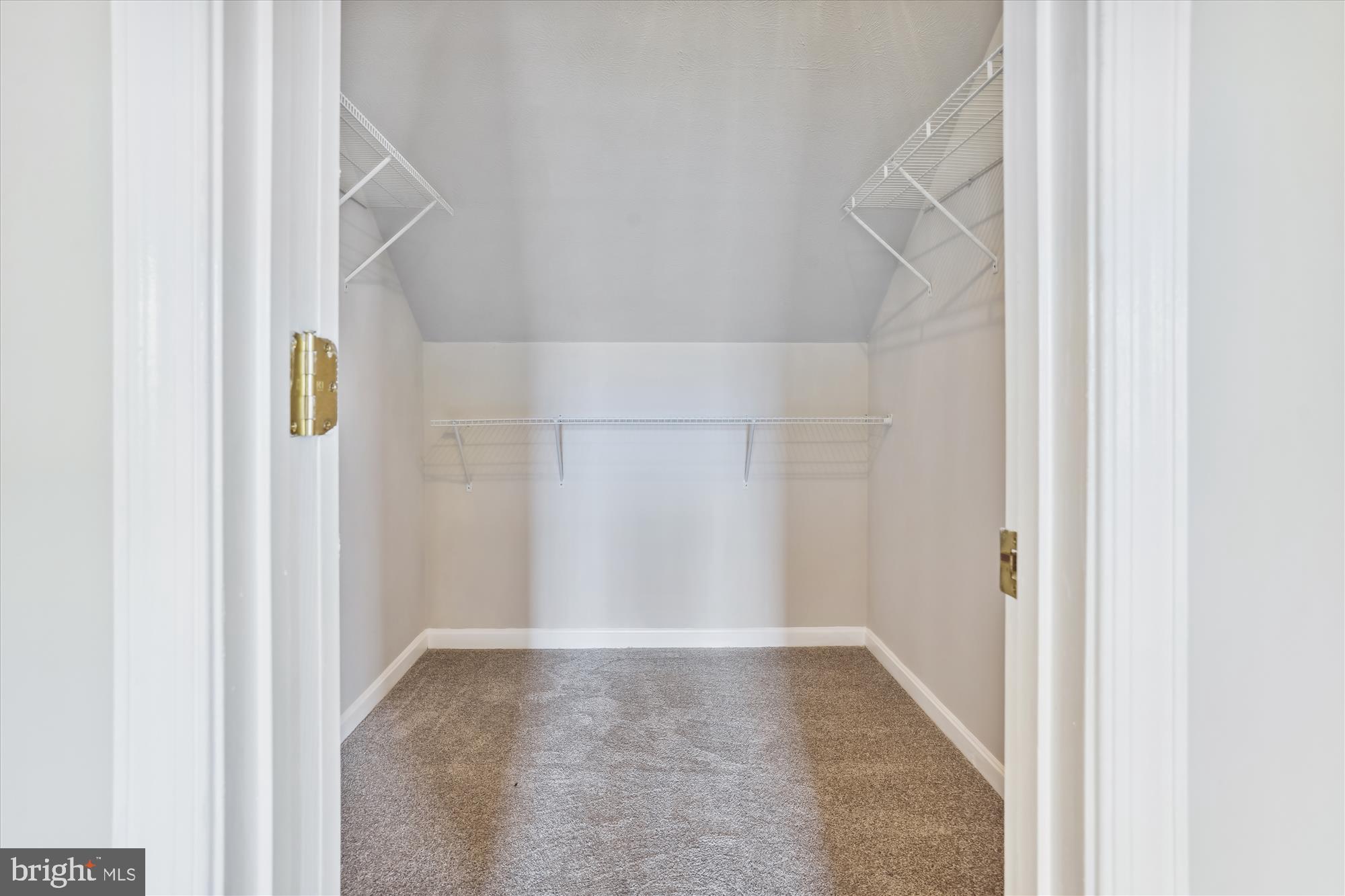 10204 NAPOLEON STREET