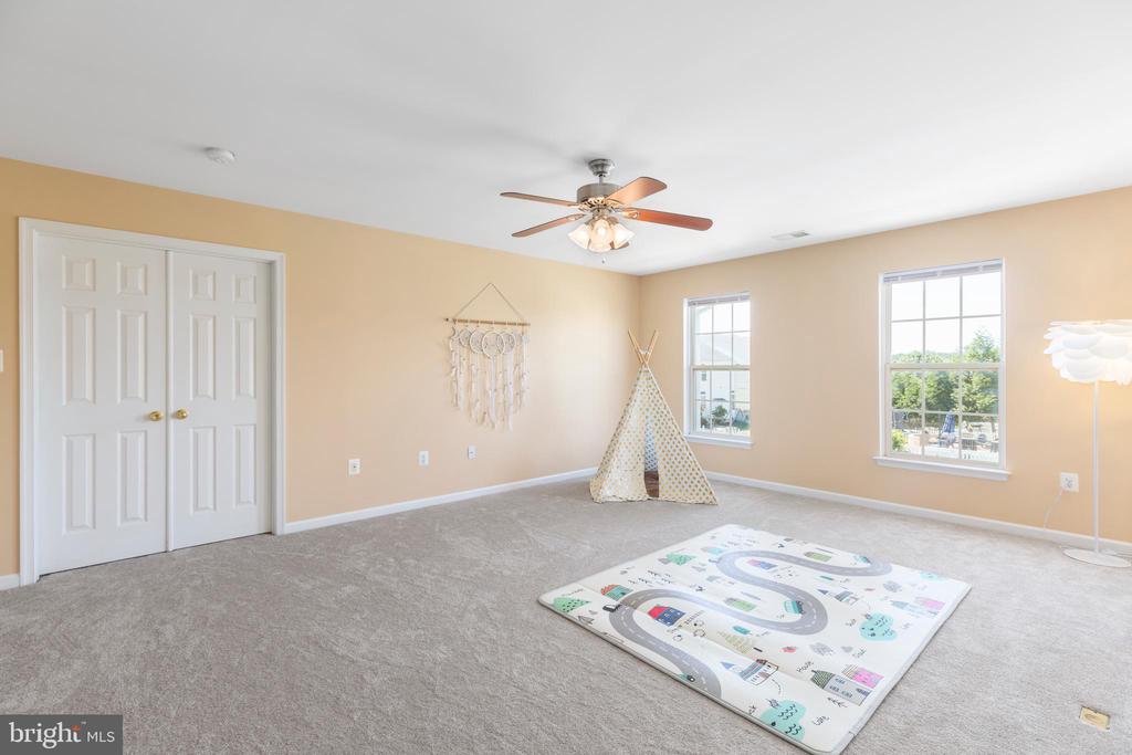 5300 WINDBREAK DRIVE