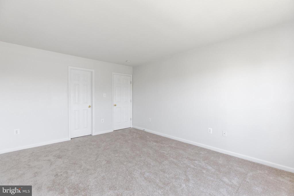 5300 WINDBREAK DRIVE