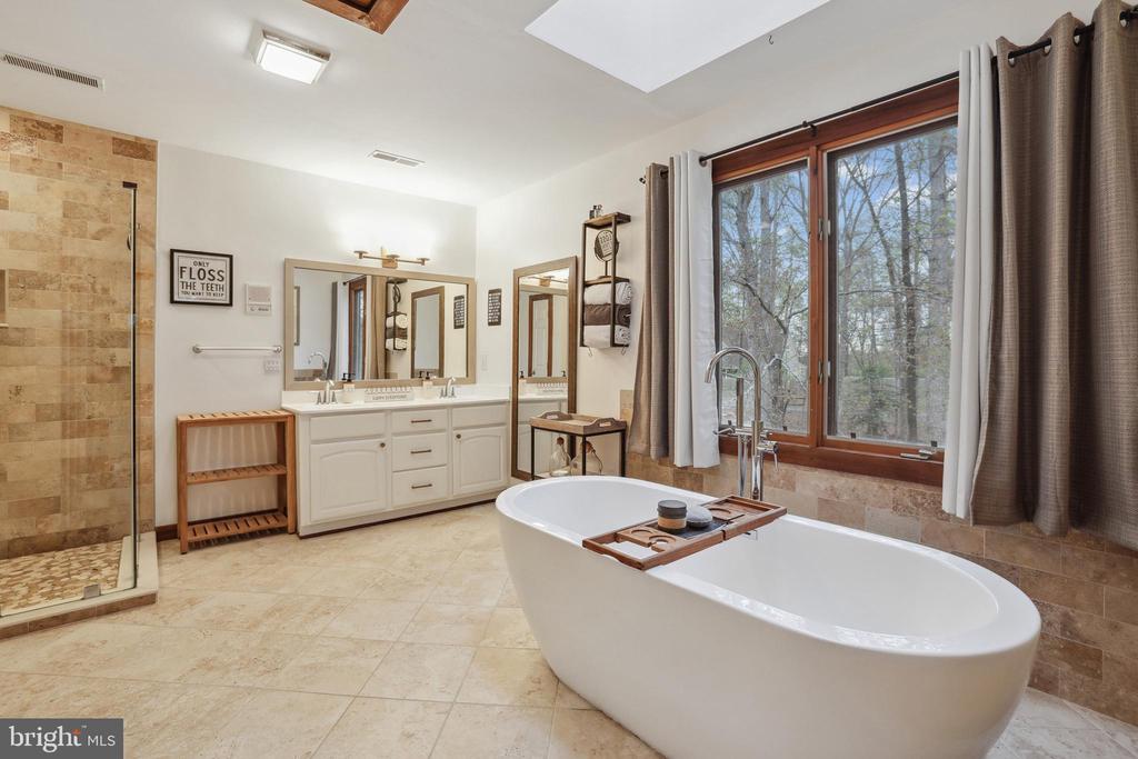 3 BEECH TREE COURT