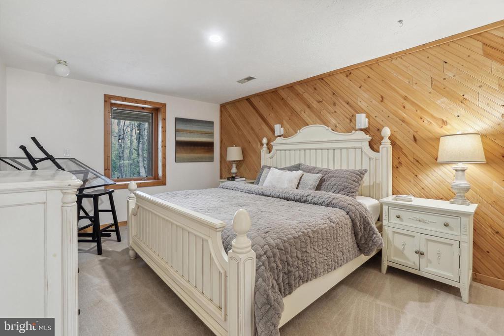 3 BEECH TREE COURT