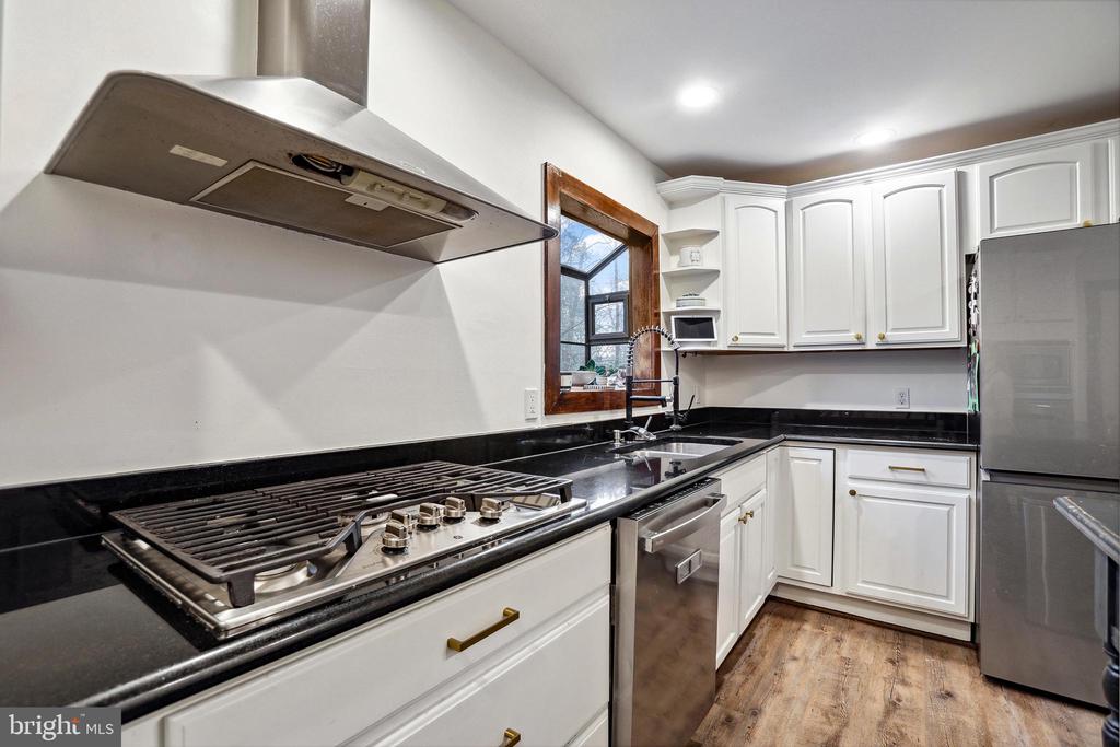 3 BEECH TREE COURT