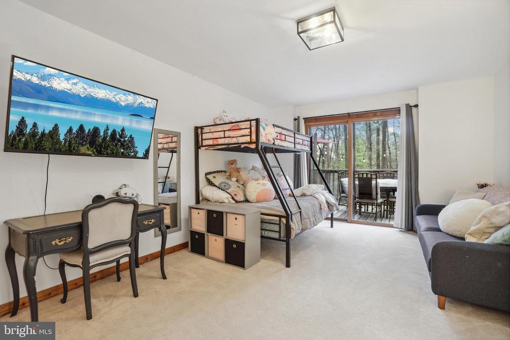 3 BEECH TREE COURT