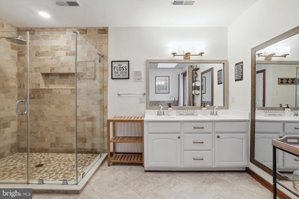 3 BEECH TREE COURT