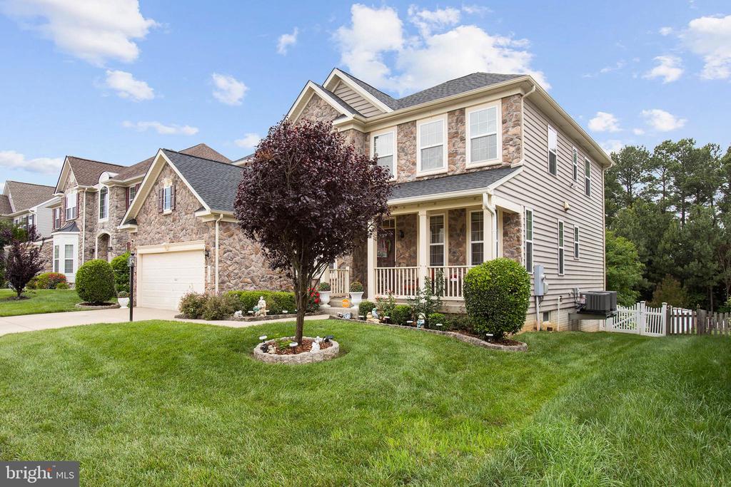 6109 BLACK OAK COURT