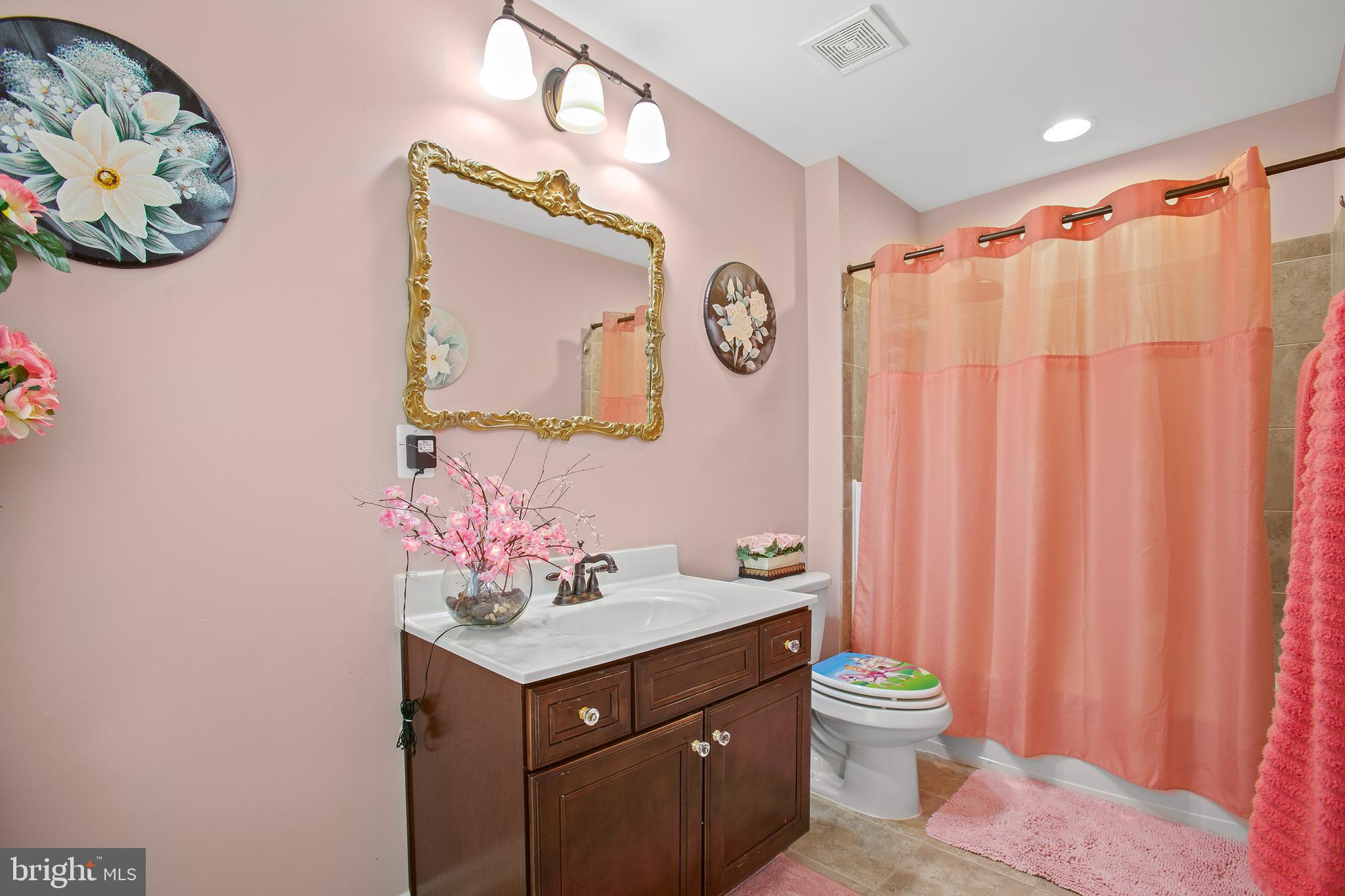 6109 BLACK OAK COURT