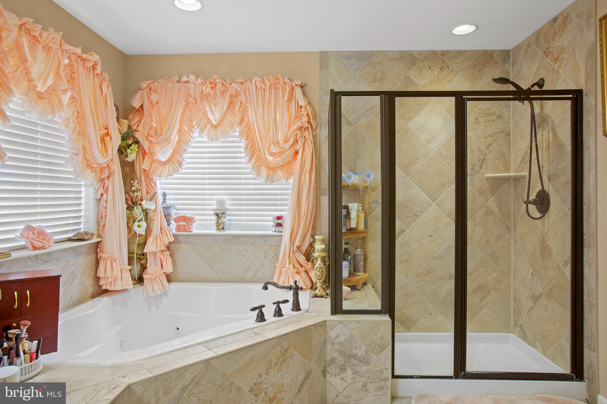 6109 BLACK OAK COURT