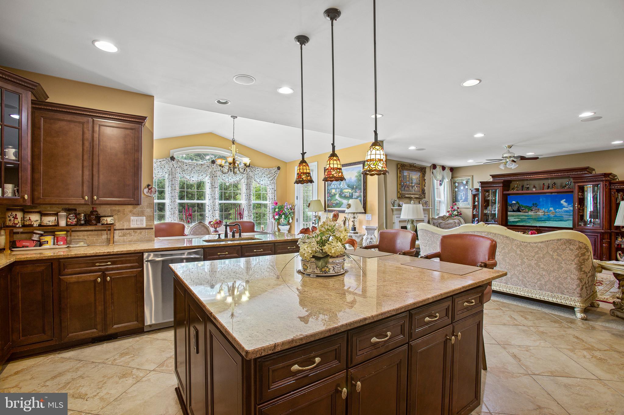 6109 BLACK OAK COURT