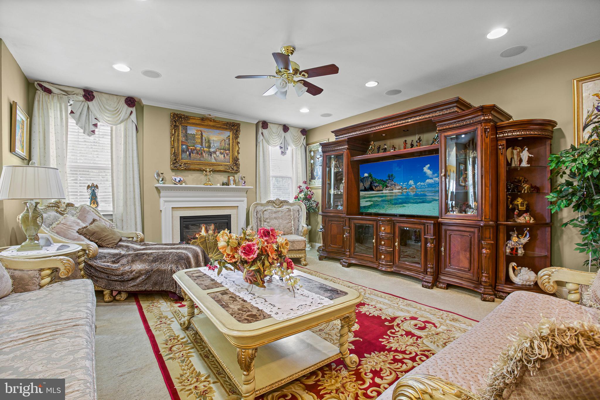 6109 BLACK OAK COURT