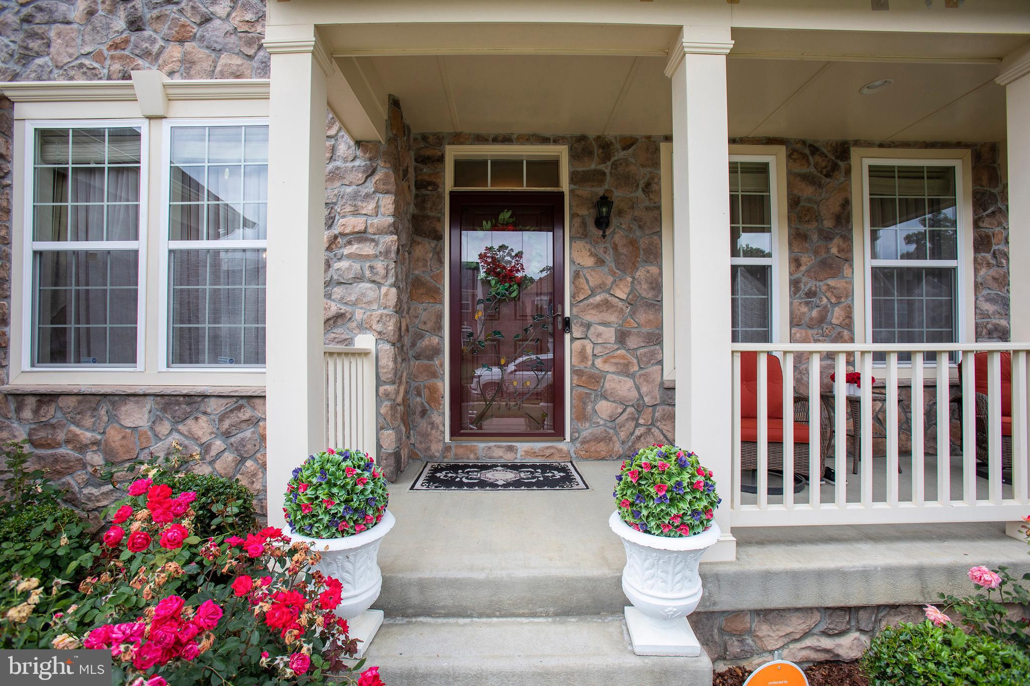 6109 BLACK OAK COURT