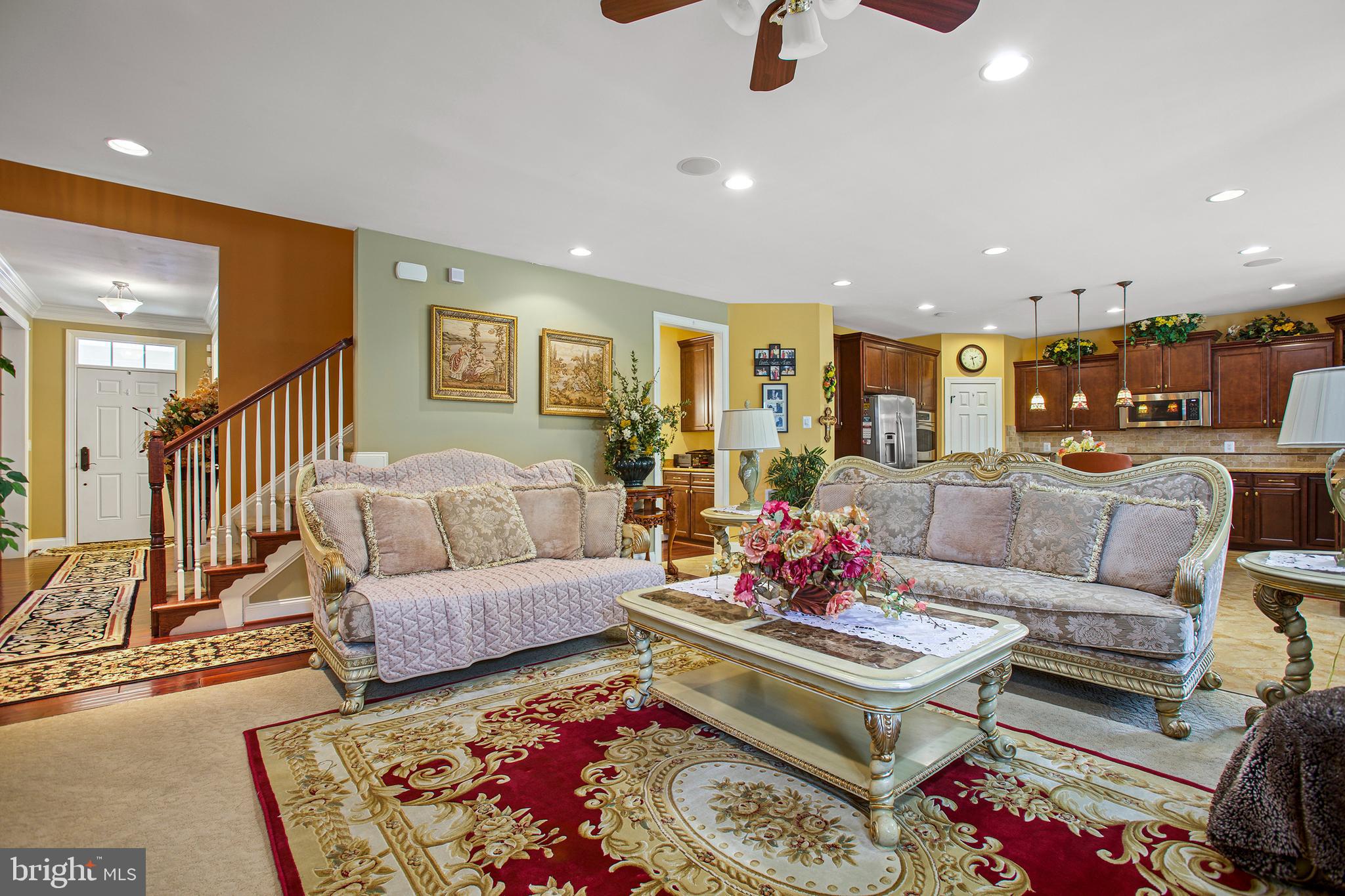 6109 BLACK OAK COURT