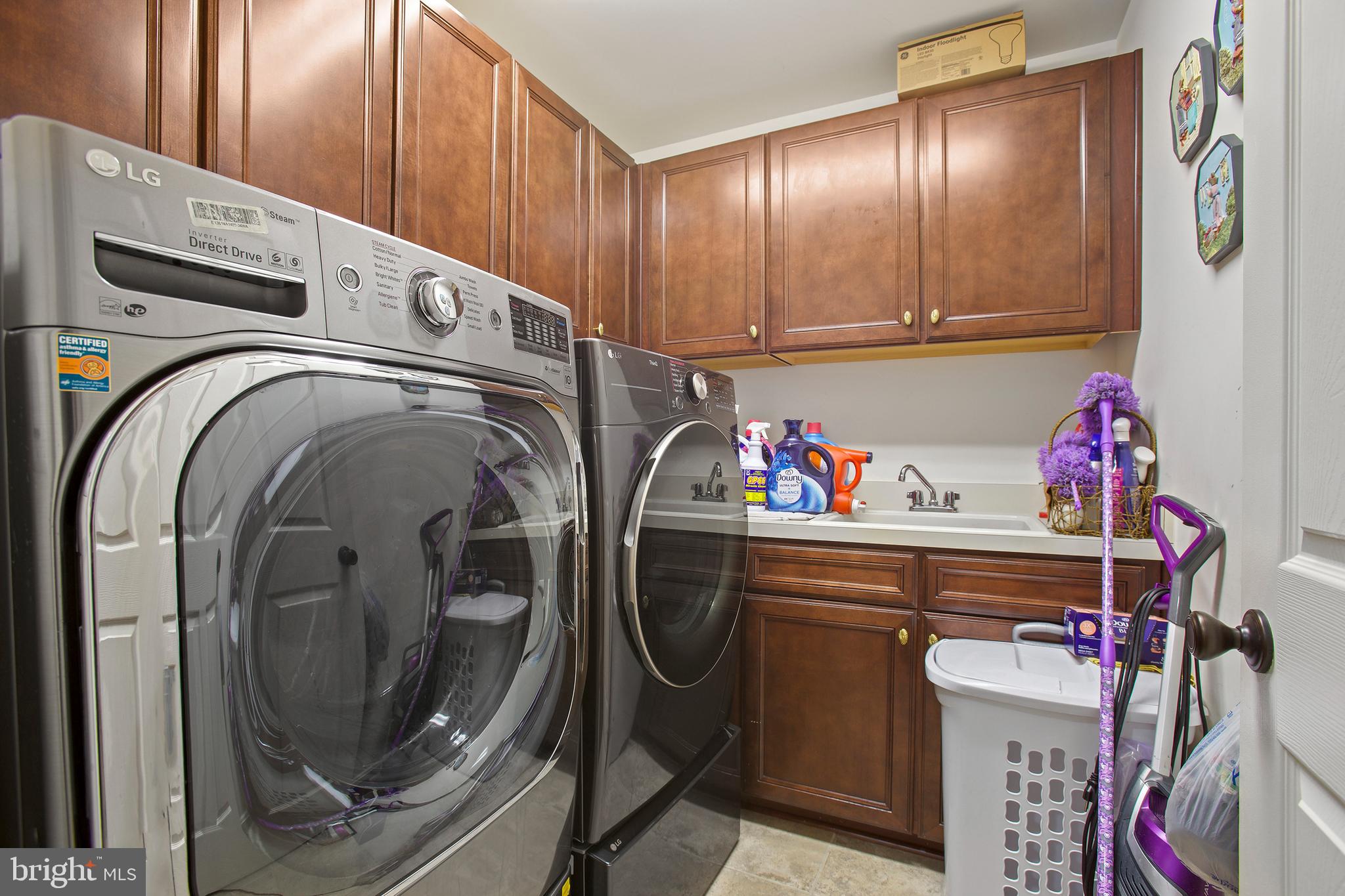 6109 BLACK OAK COURT