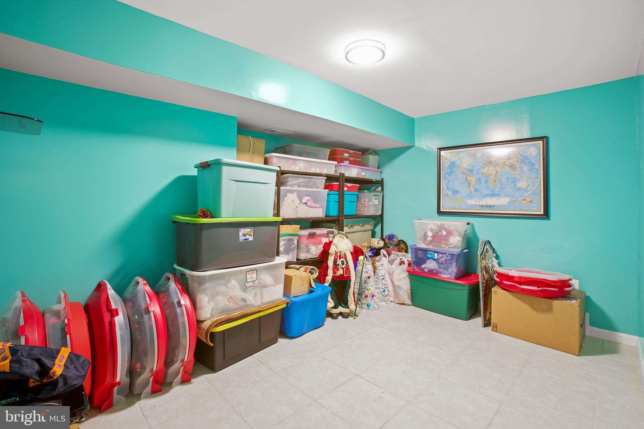 6109 BLACK OAK COURT