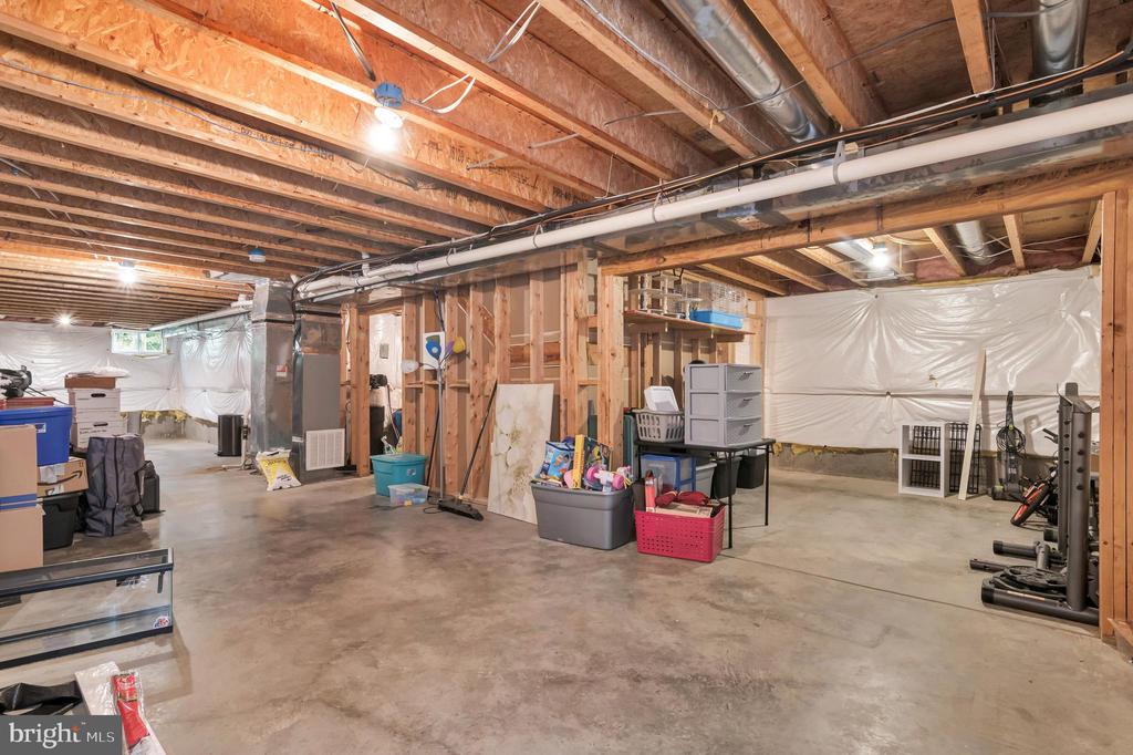 9400 AMERICA LANE
