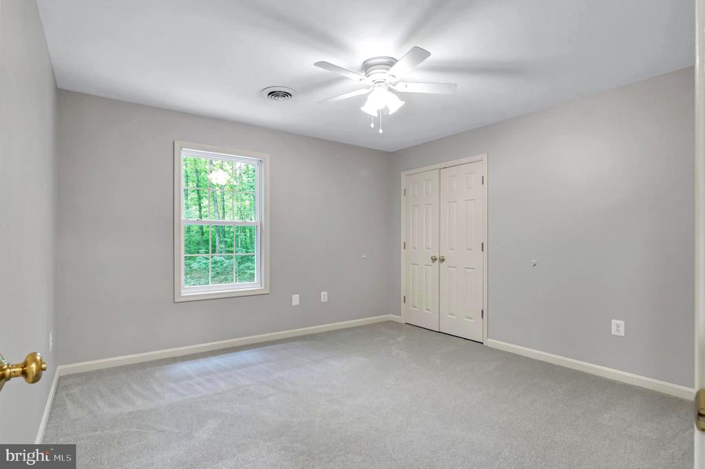 9400 AMERICA LANE